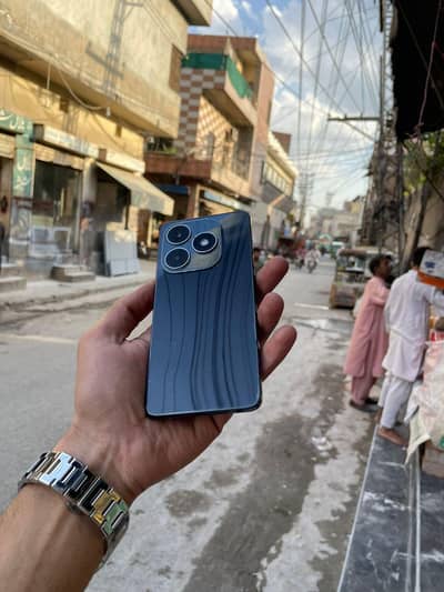 Tecno spark 20 with all accessories