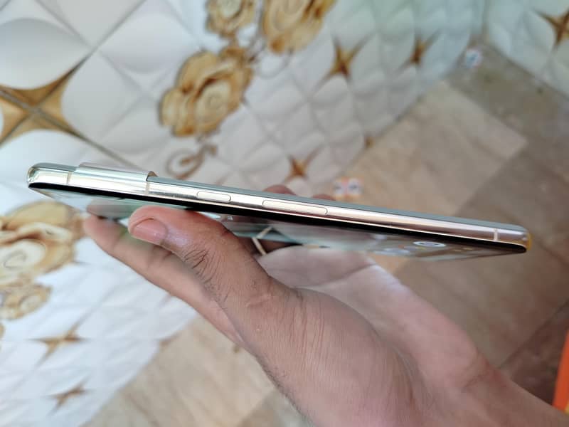 Google Pixel 7 Pro 6