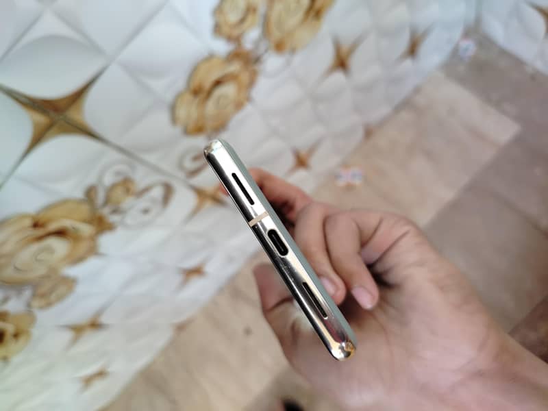 Google Pixel 7 Pro 8