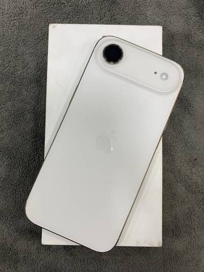 Iphone Air 256GB Pta Approved With Box 100% Battery 10/10