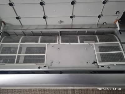 Kenwood crystal AC best condition Available for sale