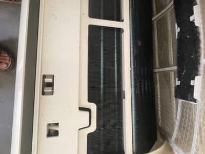 Urgent for sale orient ac 1.5ton