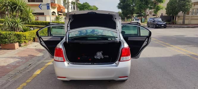 Toyota axio hybrid 2014