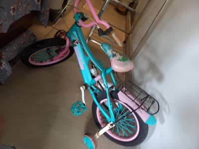 girls cycle