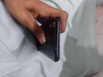 vivo y85 PTA approve 4 /64gb . . . . . .