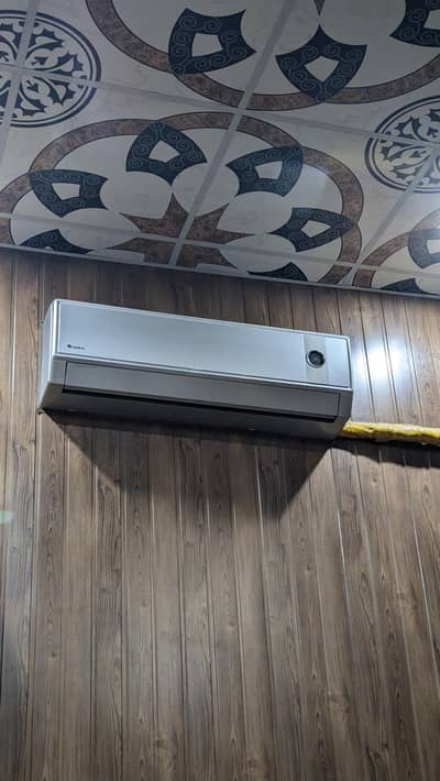 Gree 1.5 Ton Ac All ok 1st hand use