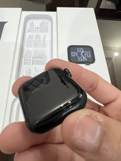 Apple Watch SE 2 – Box Open | Under Warranty | Like