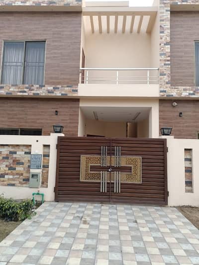 10 Marla Beautiful Villa DHA Gujranwala For Sale