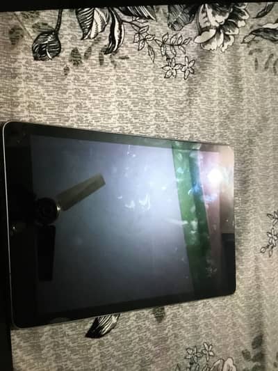 Apple iPad 5 generation condition 10/9 full genien