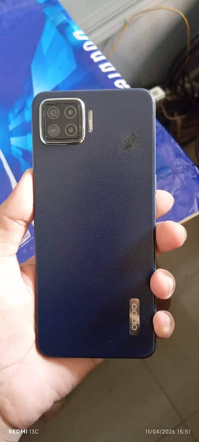 Oppo f17 6/128 ma panel change hai exchange possible ha