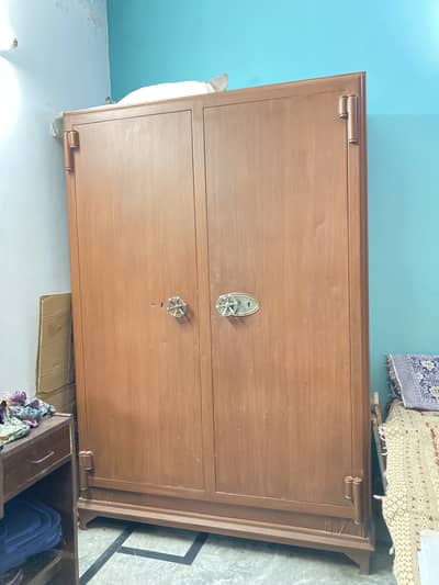 Heavy weight metal wardrobe/Almari.