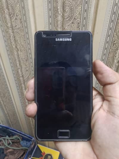 good condition. 1 gb 8. rom. 03007979342