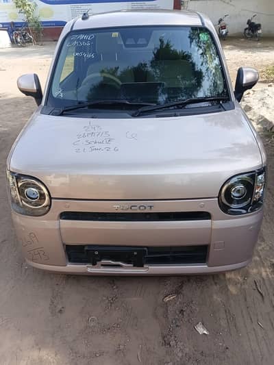 Daihatsu Mira Tocot (30 km/l)