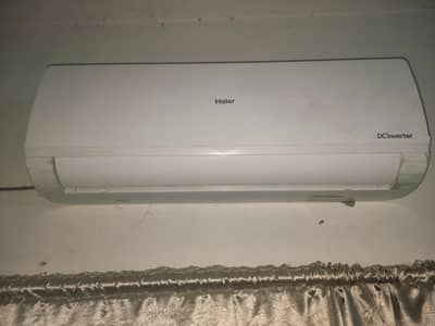 100% perfect condition 1.5 ton Haier dc inverter