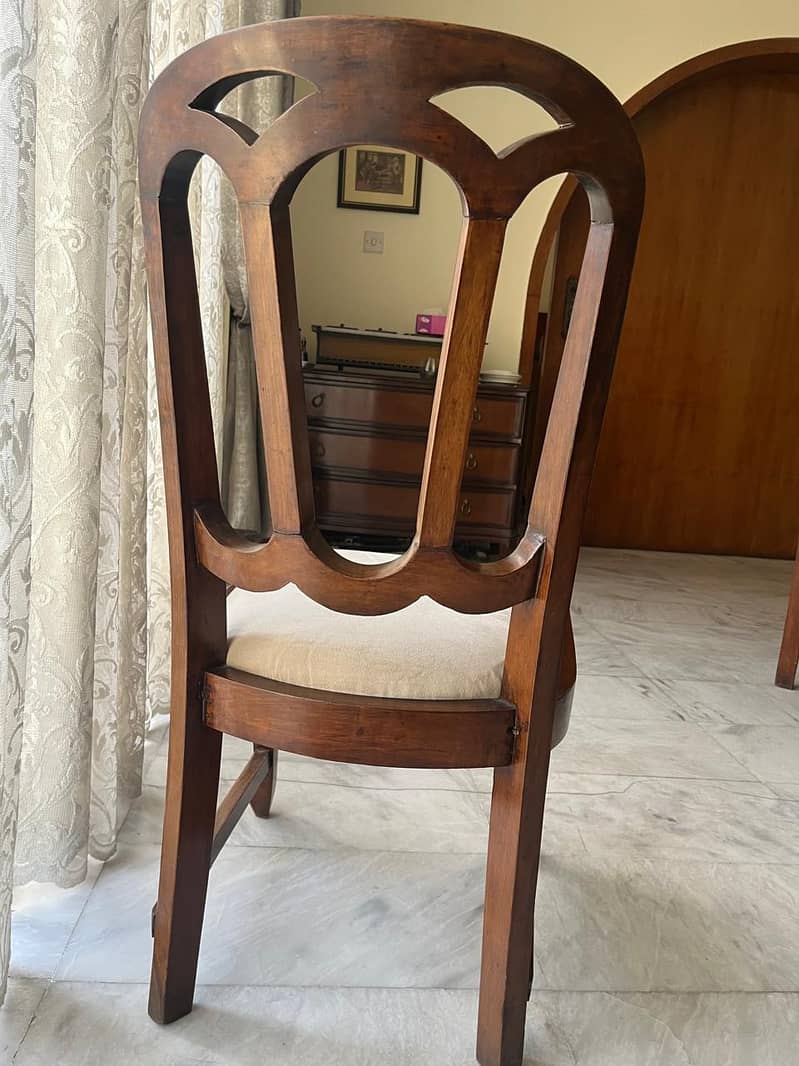 Dining Table & 8 Dining chairs 0