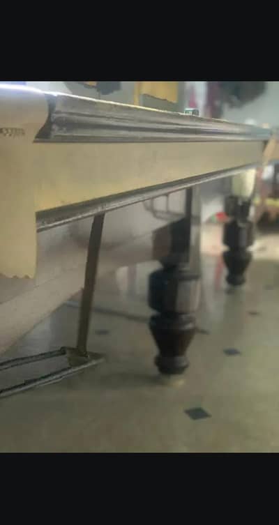 SNOOKER TABLE FOR SALE WITH FREE GIFT