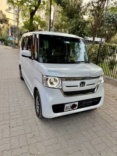 Honda Nbox 2022-2024 Pearl white