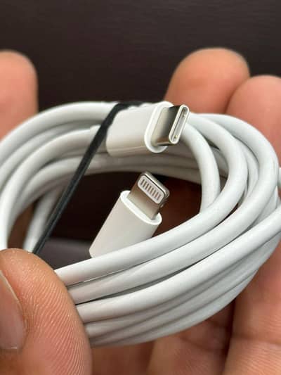 APPle iphone 14 pro max cable 2 meter  original box pulled Apple stock