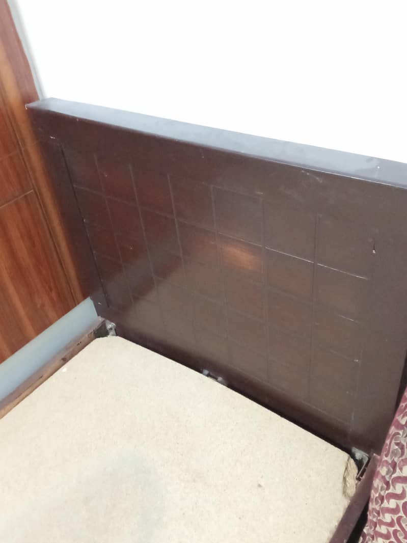 Single Bed 0