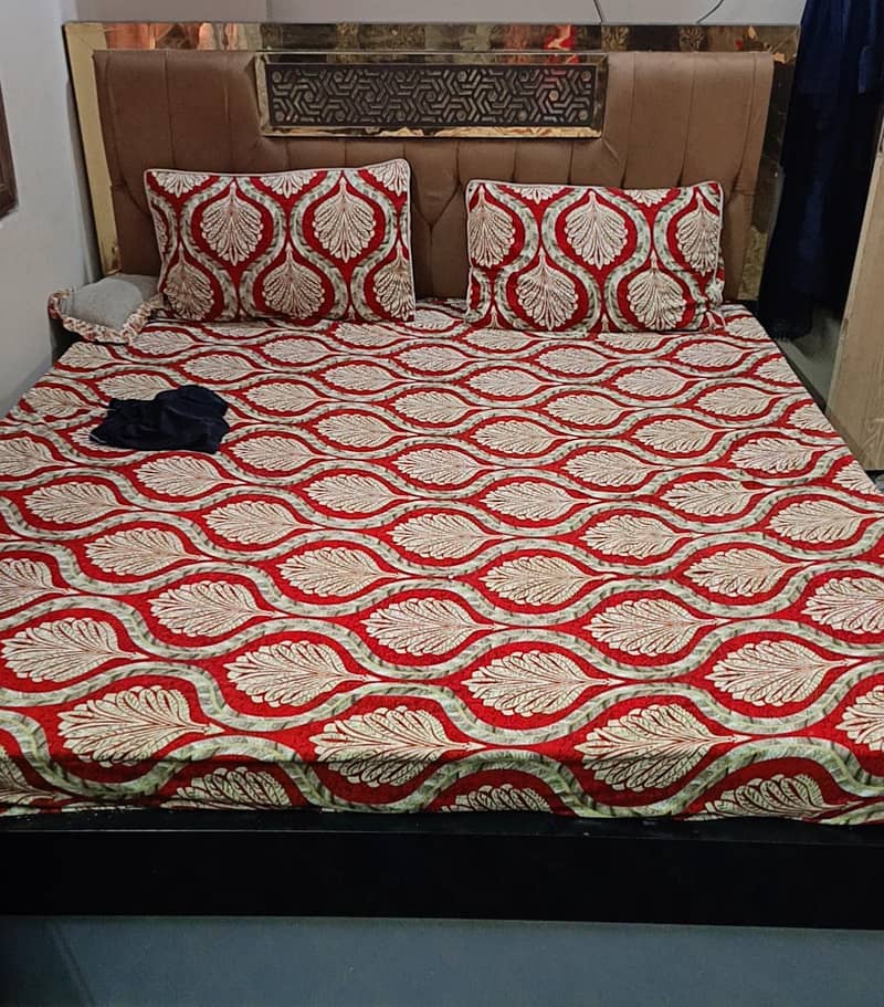 complete bed set 0