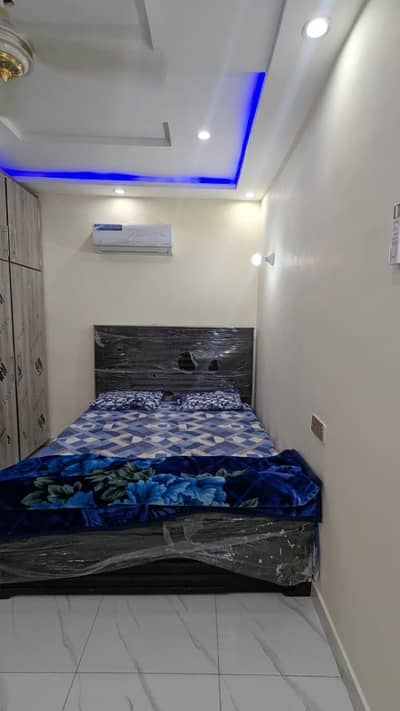 5marla commerial plaza 2 bed flate is availabale in royal olam citi for rent