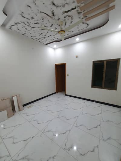 Flat Available For Commercial Purpose (Office Etc)