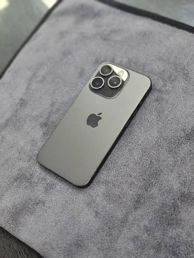 IPhone 15. pro non pta 256gb water pak bhattry life 88hy