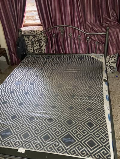 Iron rod bed