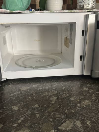 Kenta microwave