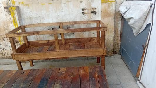 Wooden Pallets Big Kurli