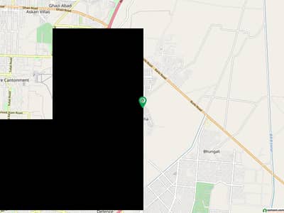 P43 area 10 marla possession main to back near park