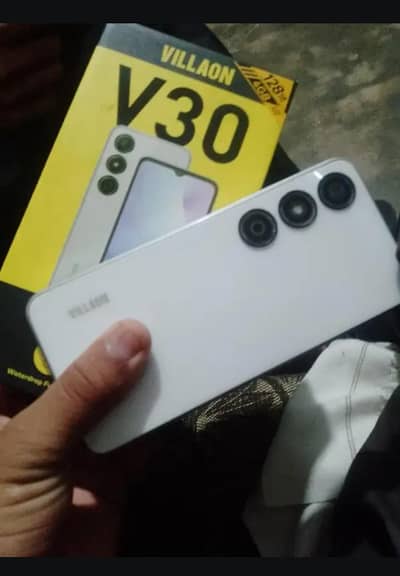 New mobile open box 10/10 condition