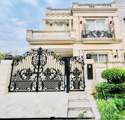 8 MARLA FULL FURNISHED HOUSE FOR RENT DHA 9 TOWN