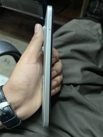 Infinix hot 60i 6/128