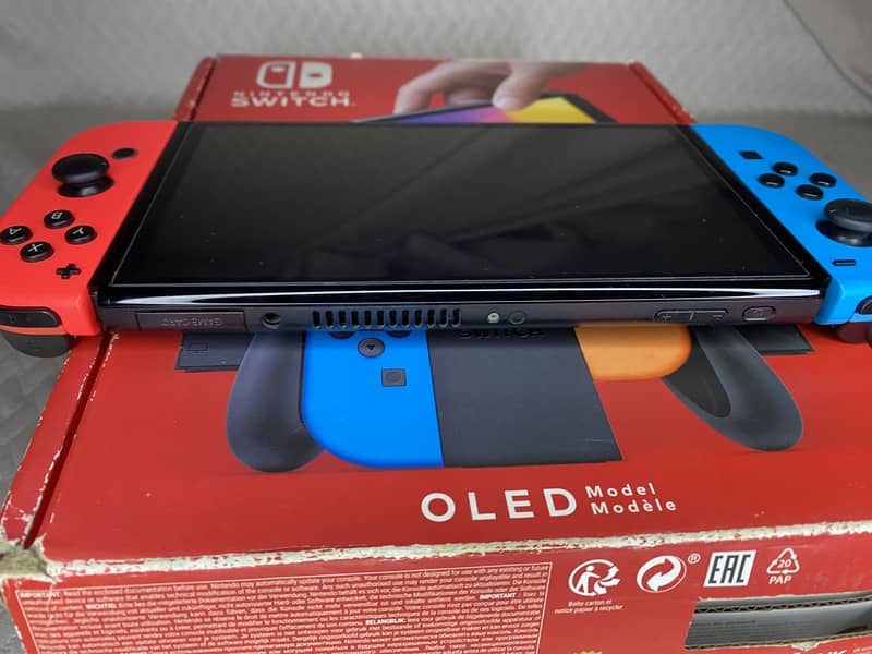 Nintendo Switch Oled Moded/ Jailbroken 4