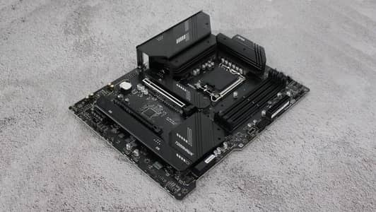 MSI MAG B760 Tomahawk DDR5 WiFi - High-End Gaming Motherboard (10/10)