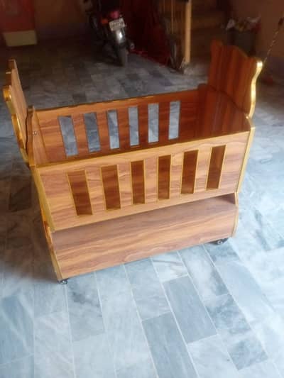 Baby swing and baby cut