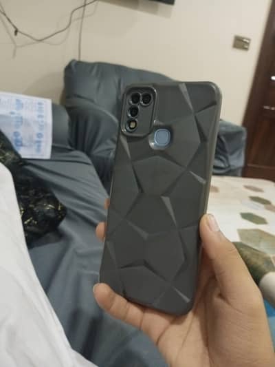 Selling for emergency small charging proble Baki 10/10