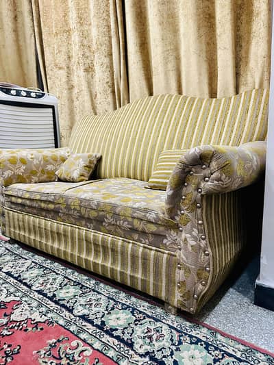 7 seater (80,000)