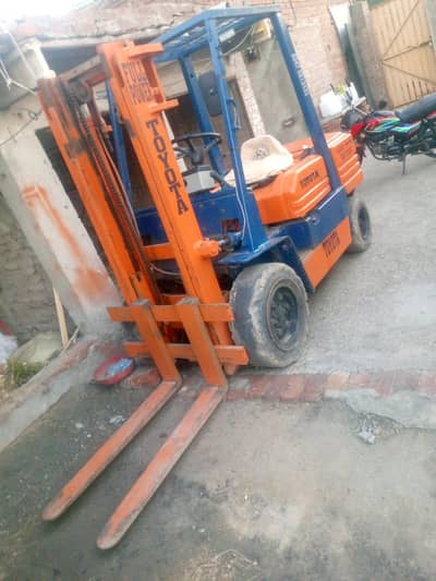 لفٹر 3 ٹن فار سیل ٹویوٹا کمپنی چری ویٹ