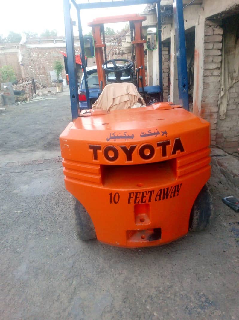 لفٹر 3 ٹن فار سیل ٹویوٹا کمپنی چری ویٹ 2