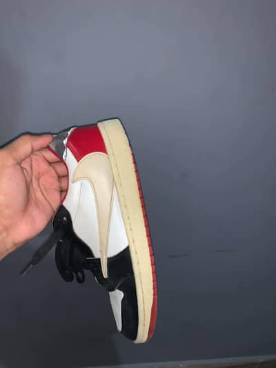Nike Air Jordan 1 low fragmentdesign X Travis Scott