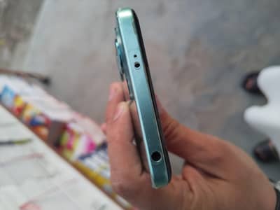 Redmi note 12 8(128) complete box exchange possible good Mondal