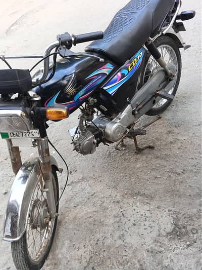 2019 model CD 70 all ok Indian pack head side we pack original copy