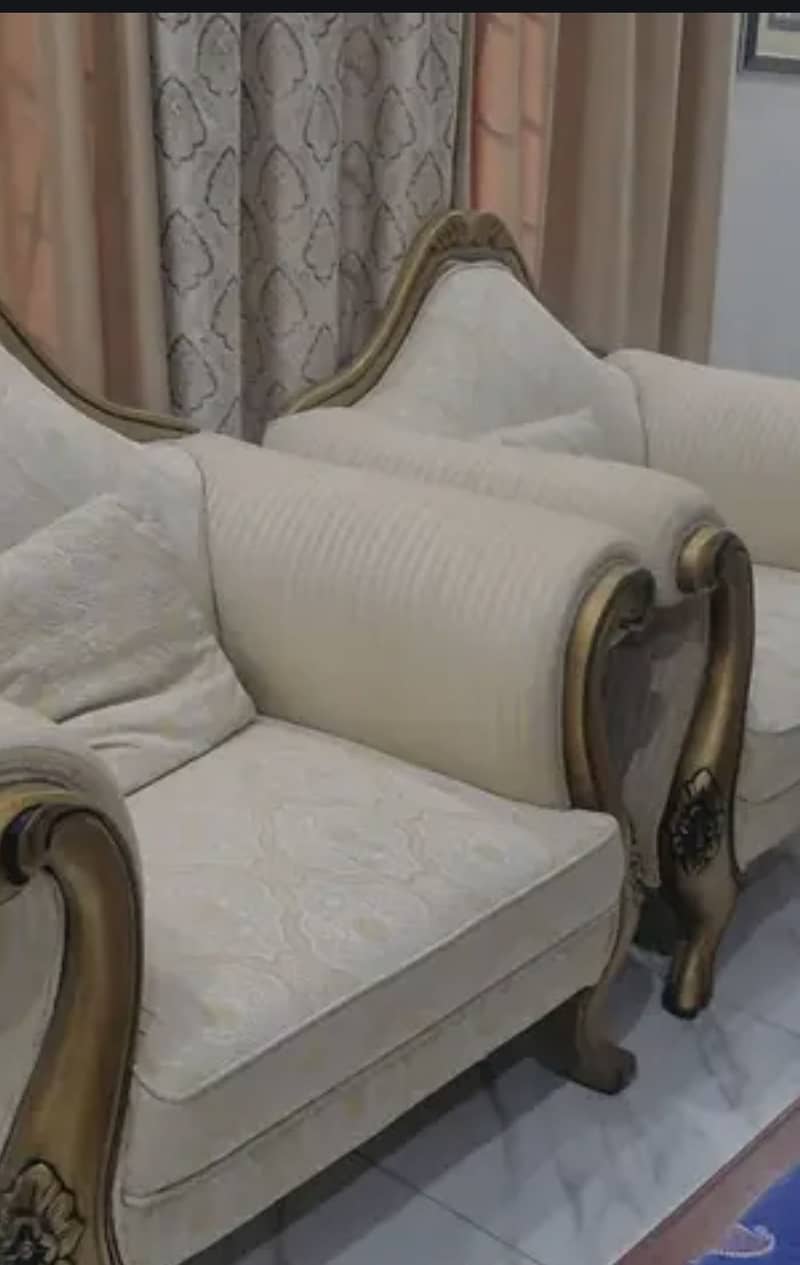 Five seater chinioti sofa 1