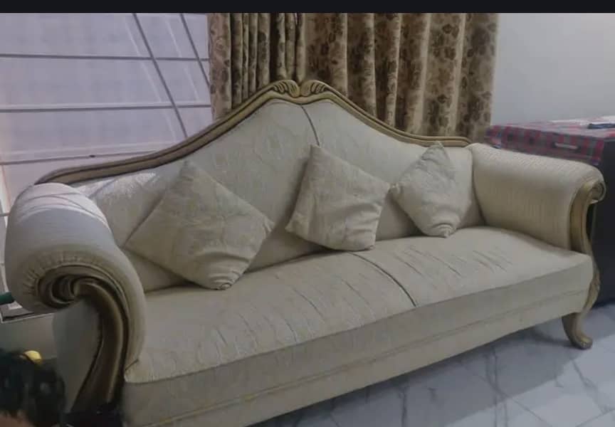 Five seater chinioti sofa 2