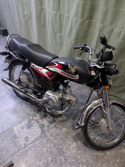 Honda CD70 2025 Model for Sale – Excellent Condition