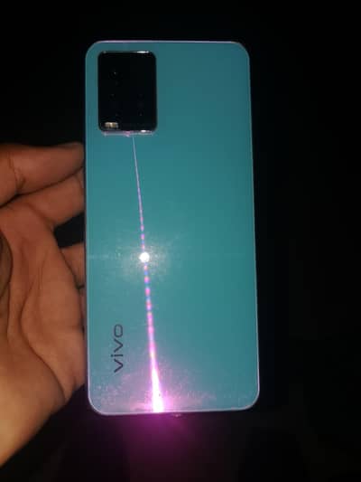 vivo y33s bahut Hi pyara set hai 10/9 condition hai box charger