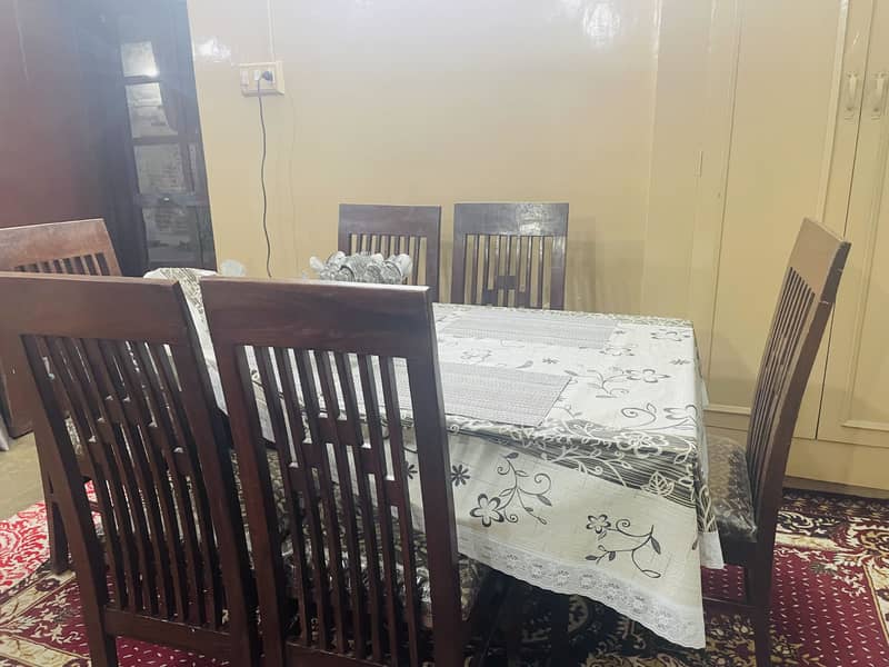 Dining table 6 persons 4