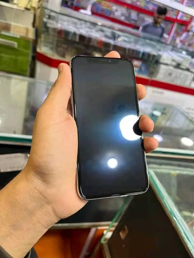 iphone 11 128 GB storage